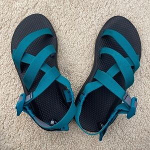 Chacos Size 7